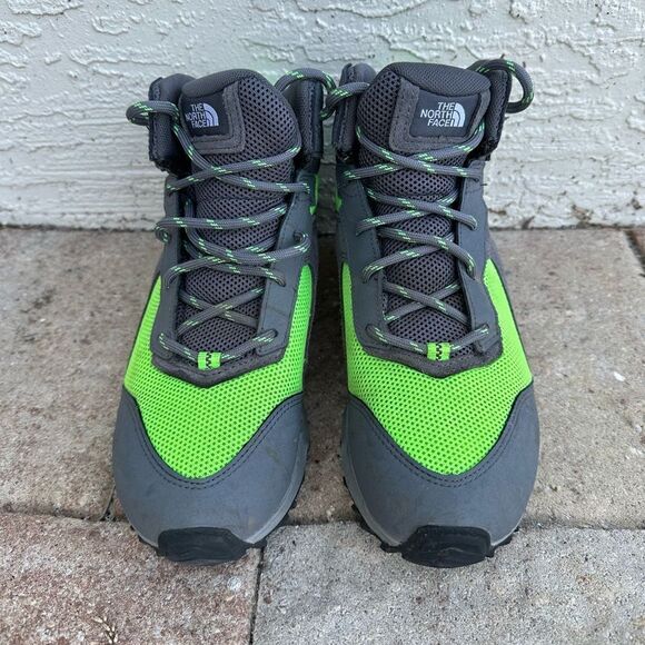 The North Face Junior Hedgehog Hiker II Mid boot. - Picture 2 of 7